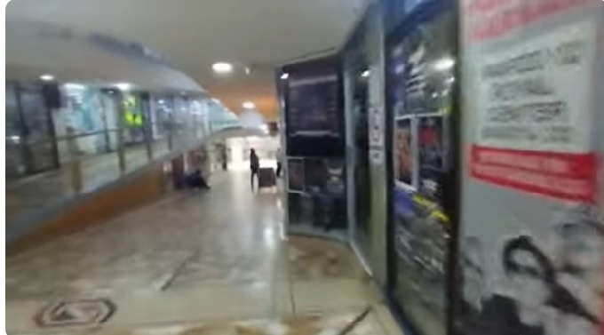 Nutabes: El templo sagrado de la rumba noventera por Juan Andrés Gutiérrez